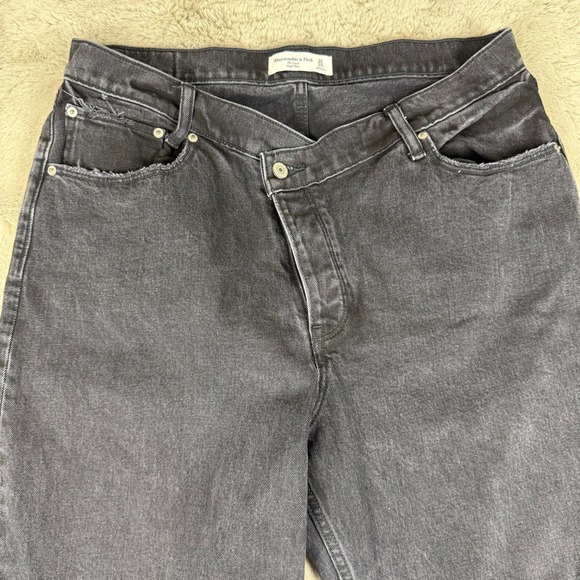 Abercrombie & Fitch The Dad High Rise Black Wash Denim Jeans Size 32 14L - Picture 8 of 10